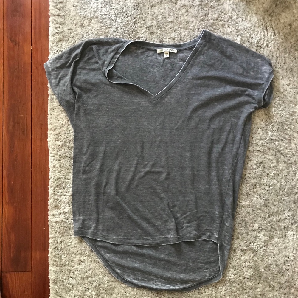 Flowy tee.